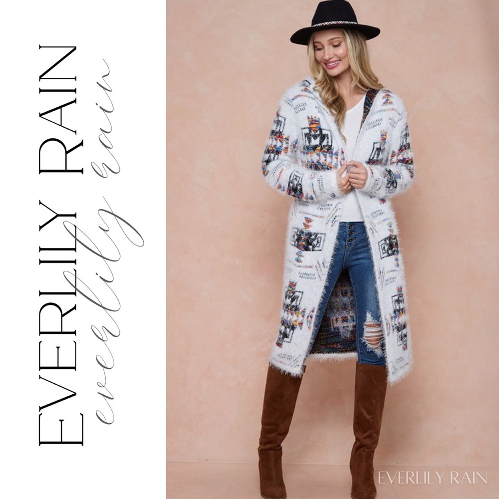 LAST ONE! Soft & Fuzzy Aztec Print Cardigan - Picture 5 of 12